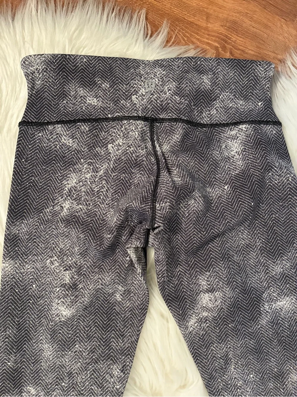 Lululemon Wunder Under Pant lll Diffusion White Black Sz 6 Style #W5AB5s Legging